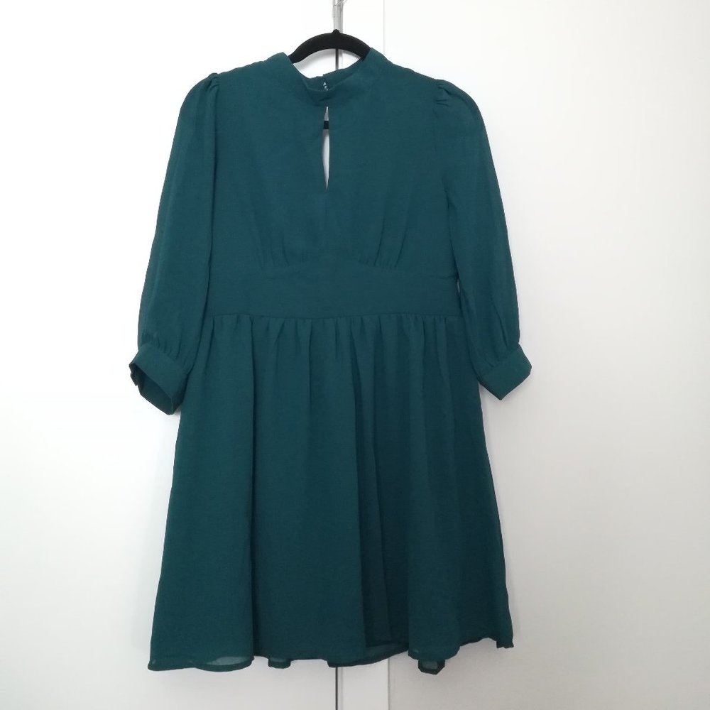 Half-Sleeve Dark Green Dress knee length NWOT